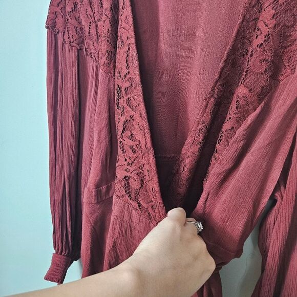 Torrid Crinkle Gauze Lace Inset Surplice Top. Brown 3X - Picture 8 of 16